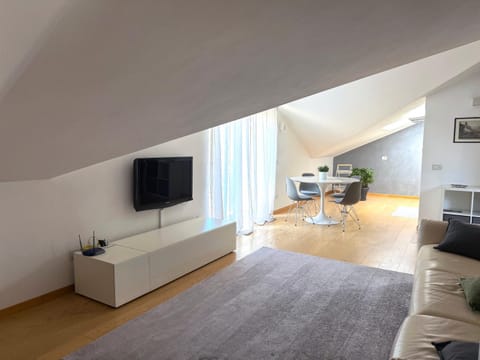 TV and multimedia, Living room, Photo of the whole room