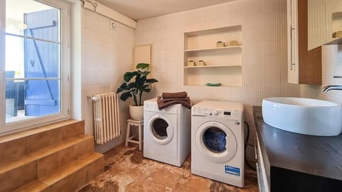 Villa 4 BR with pool, 5 minutes Cannes House in Mougins