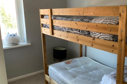 3 bed semi detached house near Stourbridge House in Stourbridge