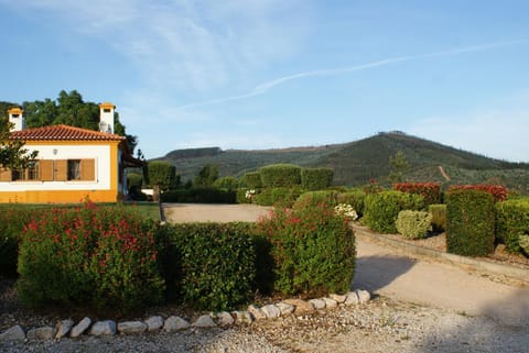 Facade/entrance, Natural landscape, Garden, Garden view, Mountain view