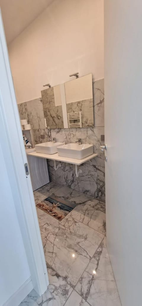 K&A Luxury Apartment x 4 Apartment in Anzio