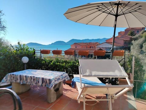 Natural landscape, Balcony/Terrace, Sea view