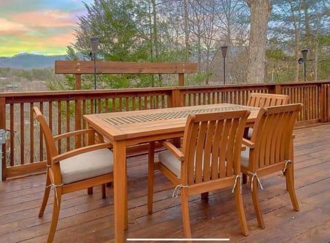 Natural landscape, Dining area, Mountain view