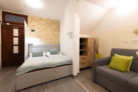 Bed, Living room, Photo of the whole room, Seating area, Bedroom