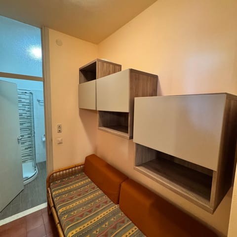 Library, Living room