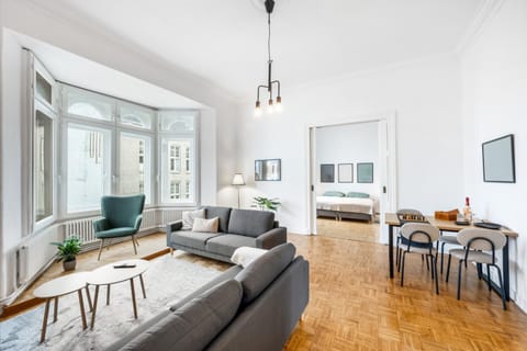 Communal lounge/ TV room, Living room, Bedroom