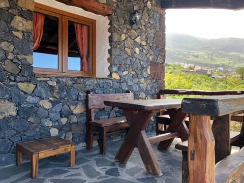 Natural landscape, Balcony/Terrace, Dining area