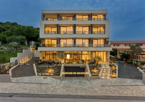 Property building, Facade/entrance