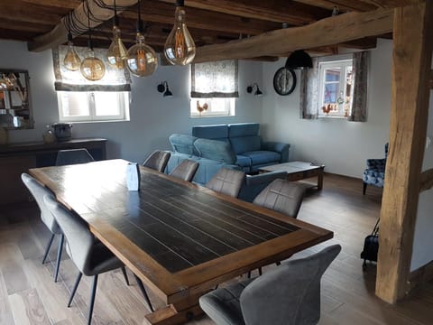 Communal lounge/ TV room, Living room, Dining area