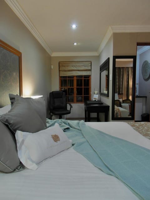 2 Leafed Doors Bed and Breakfast in Sandton