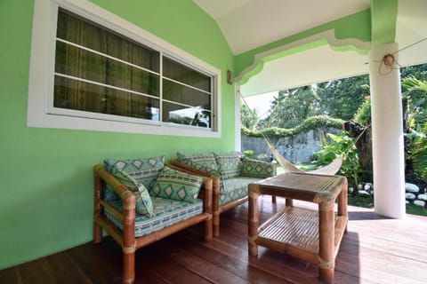 Greenland Residence House Bed and Breakfast in Central Visayas