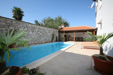 Pool view, Swimming pool