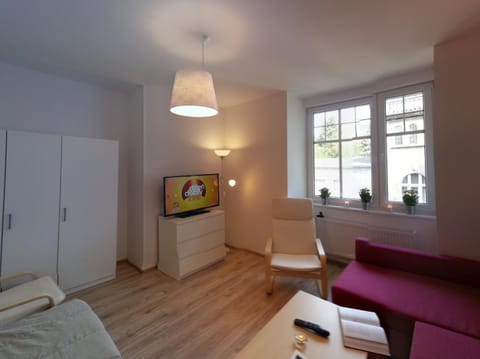 Day, View (from property/room), Living room