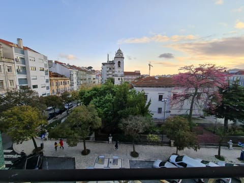 Shangri-La Hostel Anjos Bed and Breakfast in Lisbon