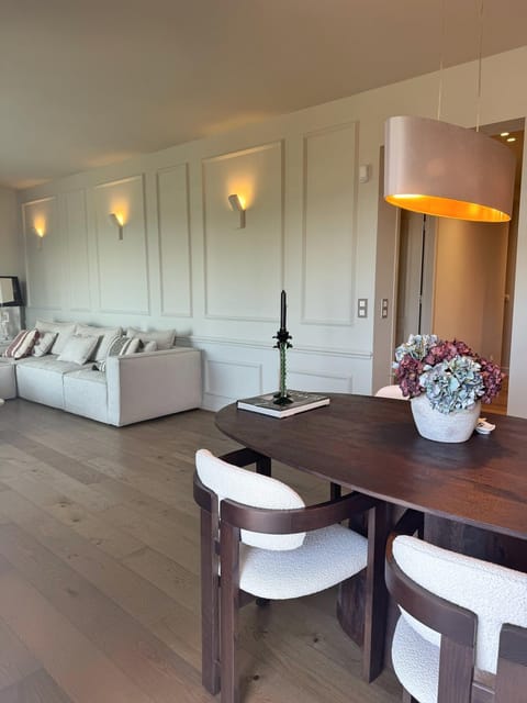 The Seafront Niche Apartment in Alimos