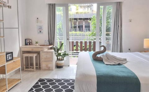 Balcony/Terrace, Bedroom, Garden view