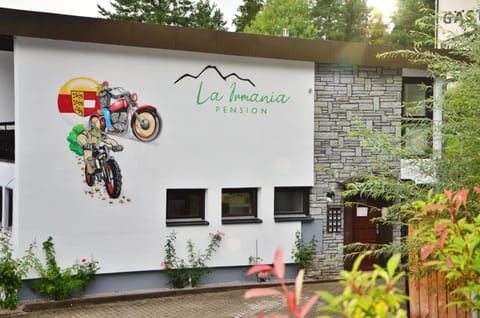 La Irmania Pension Bed and Breakfast in Villach