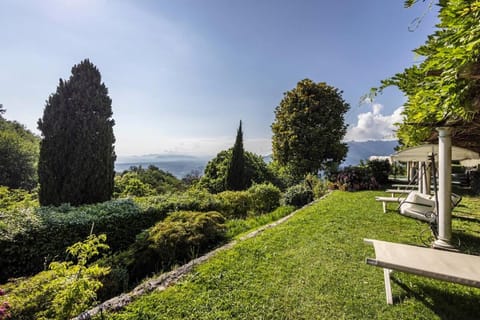 GOLDEN LUXE - Rifugio con vista mare e piscina in Toscana Villa in Pietrasanta
