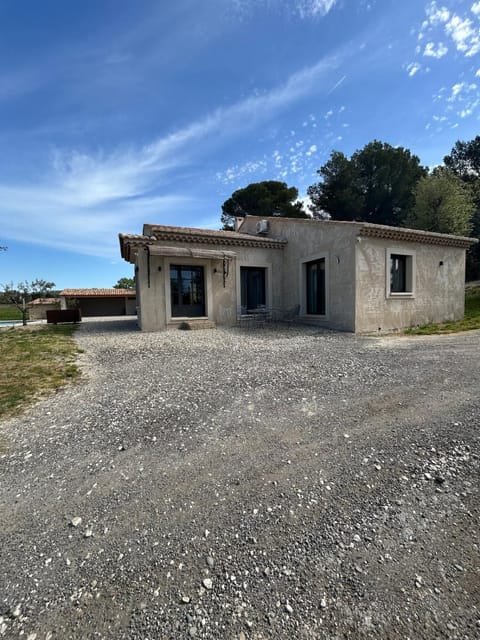 Property building, Day, Landmark view