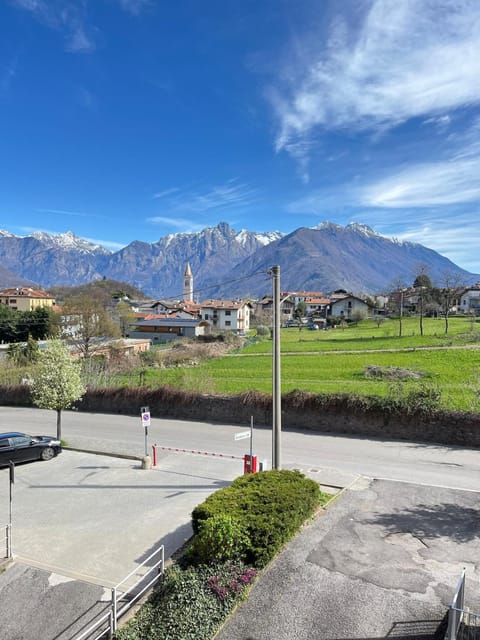 Casa Rio - Relax on Lake Como with Wi-Fi and Air Conditioning Apartment in Colico