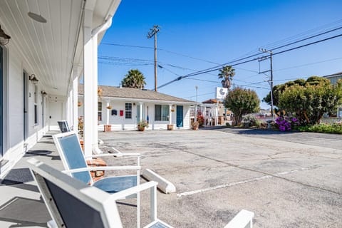 Swell House Santa Cruz Hotel in Opal Cliffs