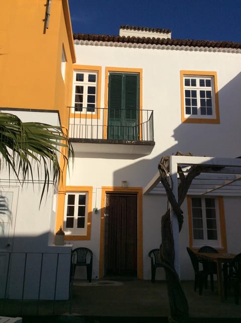 Family House Garden Haus in Ponta Delgada