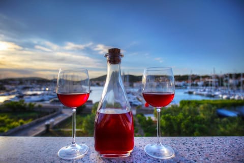 City view, Drinks, Alcoholic drinks
