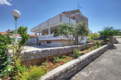 Facade/entrance, Garden