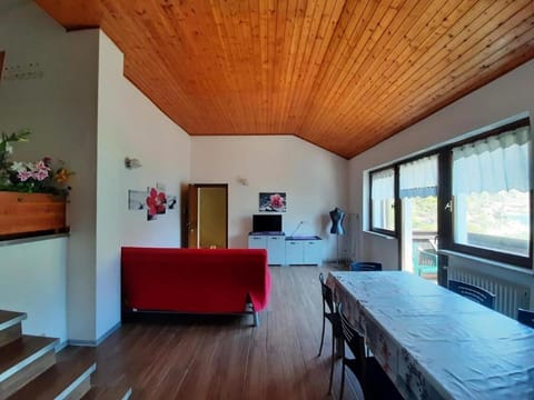 Communal lounge/ TV room, Living room, Seating area, Dining area