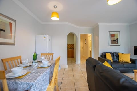 32 - 2 Bed Apartment, Sleeps 6 Apartment in Galway