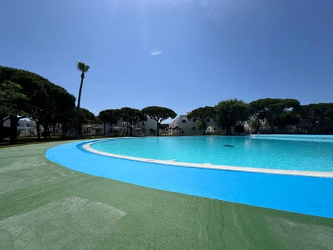 Off site, Garden, Swimming pool