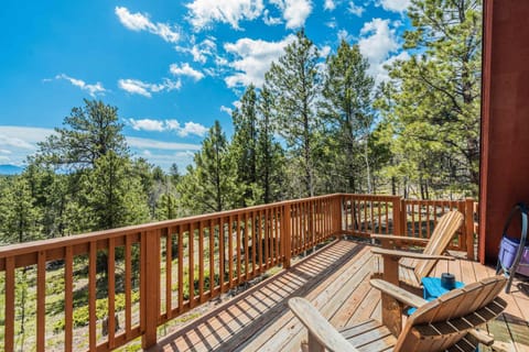 Slope Summit Rustic A-Frame Cabin w Scenic Views Cabin in Divide