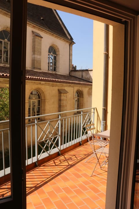 Property building, Patio