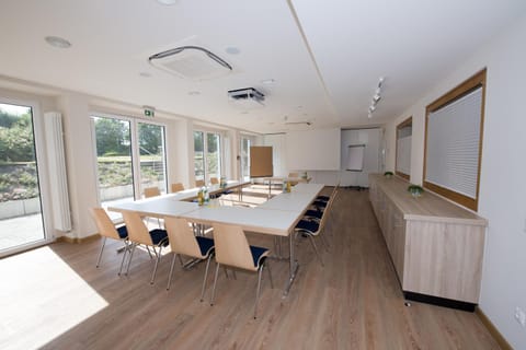 Meeting/conference room