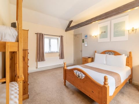 OYO Elm Farm Country House, Norwich Airport Hotel in Broadland District