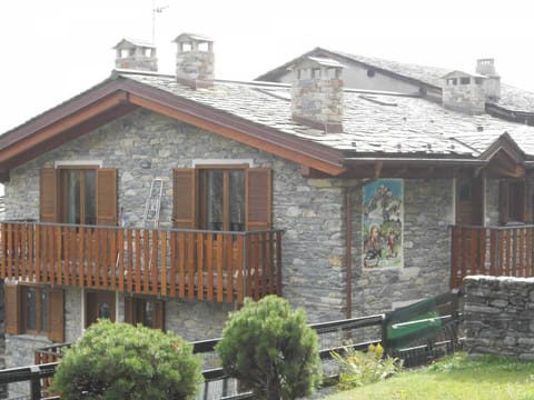 Alpini Apartments Condo in Chiesa In Valmalenco