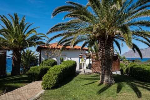 Property building, Garden view, Sea view