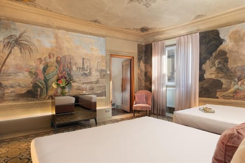 Piazza Pitti Palace - Residenza d'Epoca Bed and Breakfast in Florence