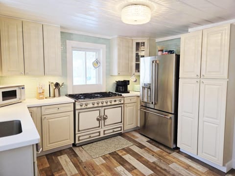 Historic 4 bedroom Victorian Home in Downtown Georgetown House in Georgetown