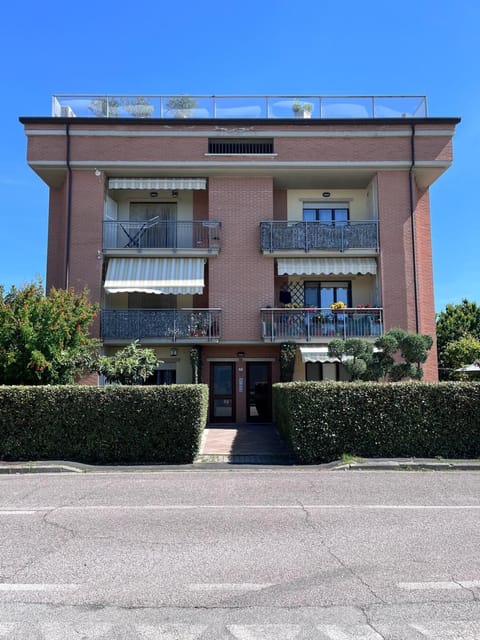 La finestra su Assisi Apartment in Bastia Umbra