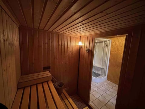 Shower, Sauna, Sauna