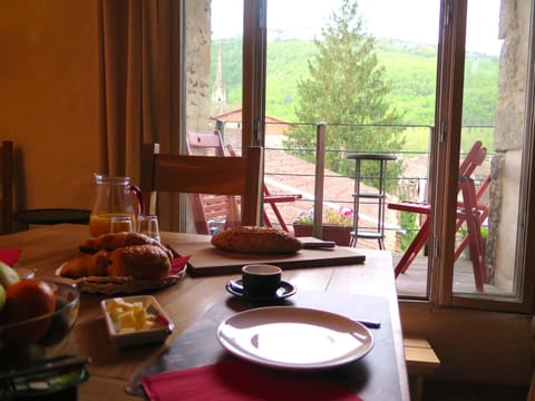 La Porte Bleue Bed and Breakfast in Saint-Antonin-Noble-Val