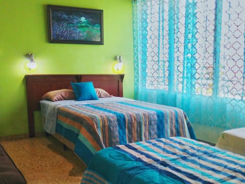 Hotel Oasis Bed and Breakfast in San Salvador