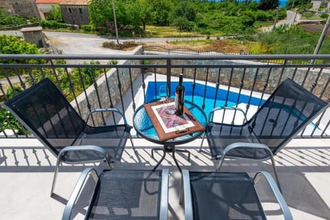 Balcony/Terrace, Pool view