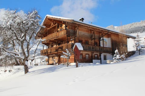 Facade/entrance, Winter, On site