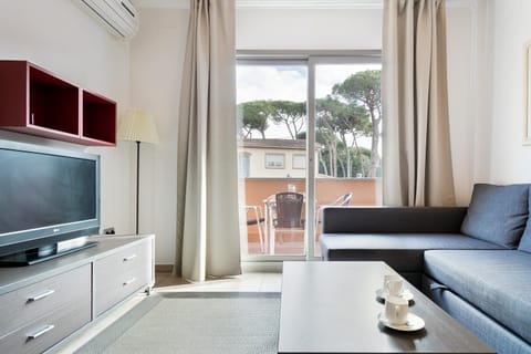 Aparthotel Bardon Apartment hotel in Castelldefels