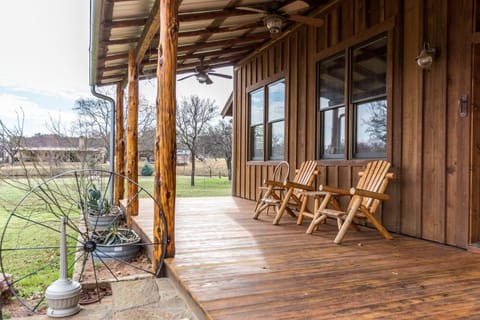 Property building, Seating area