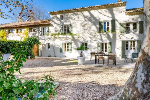 Property building, Garden, Balcony/Terrace