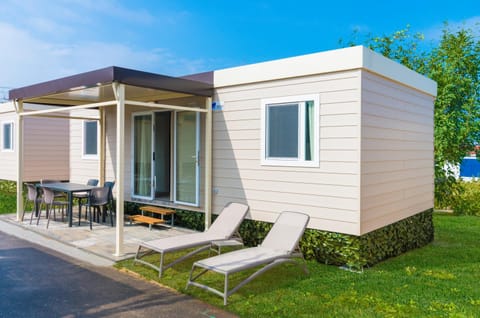 Camping Park delle Rose Campground/ 
RV Resort in Lake Garda