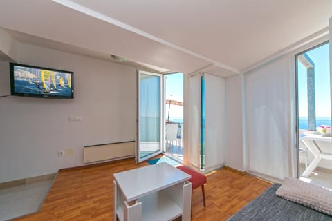 Apartments Joni Condo in Brela